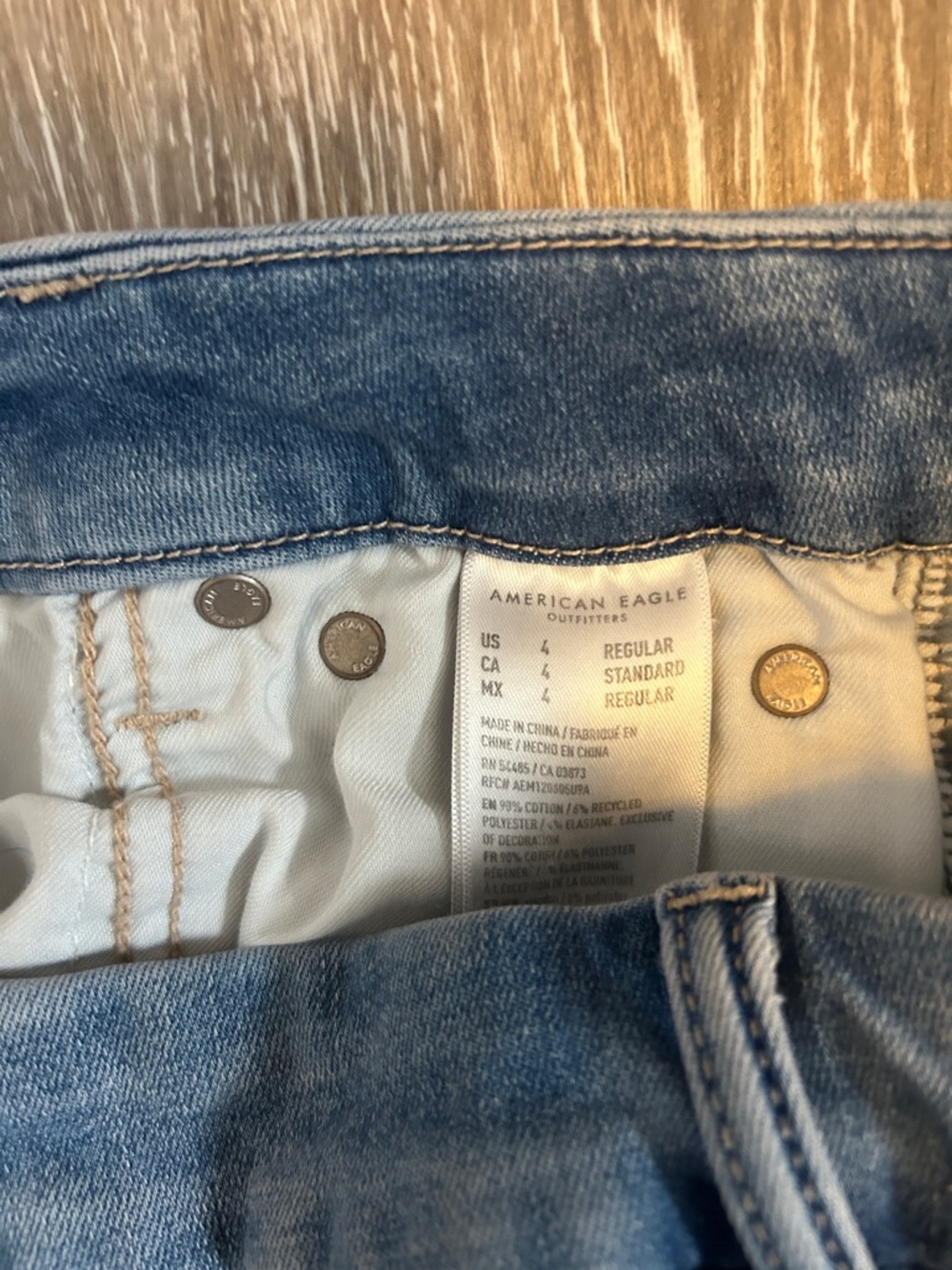 American Eagle Outfitters Distressed Light Blue Skinny Jeans- Great shape! - Picture 6 of 6